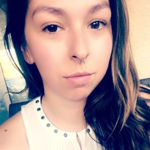 Meet your Posher, Carrie